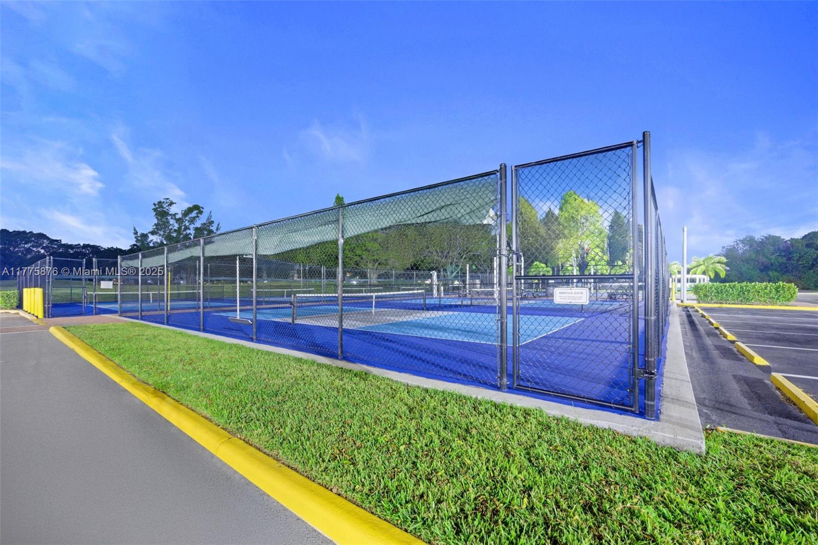 ISLEWOOD B CONDO - Residential