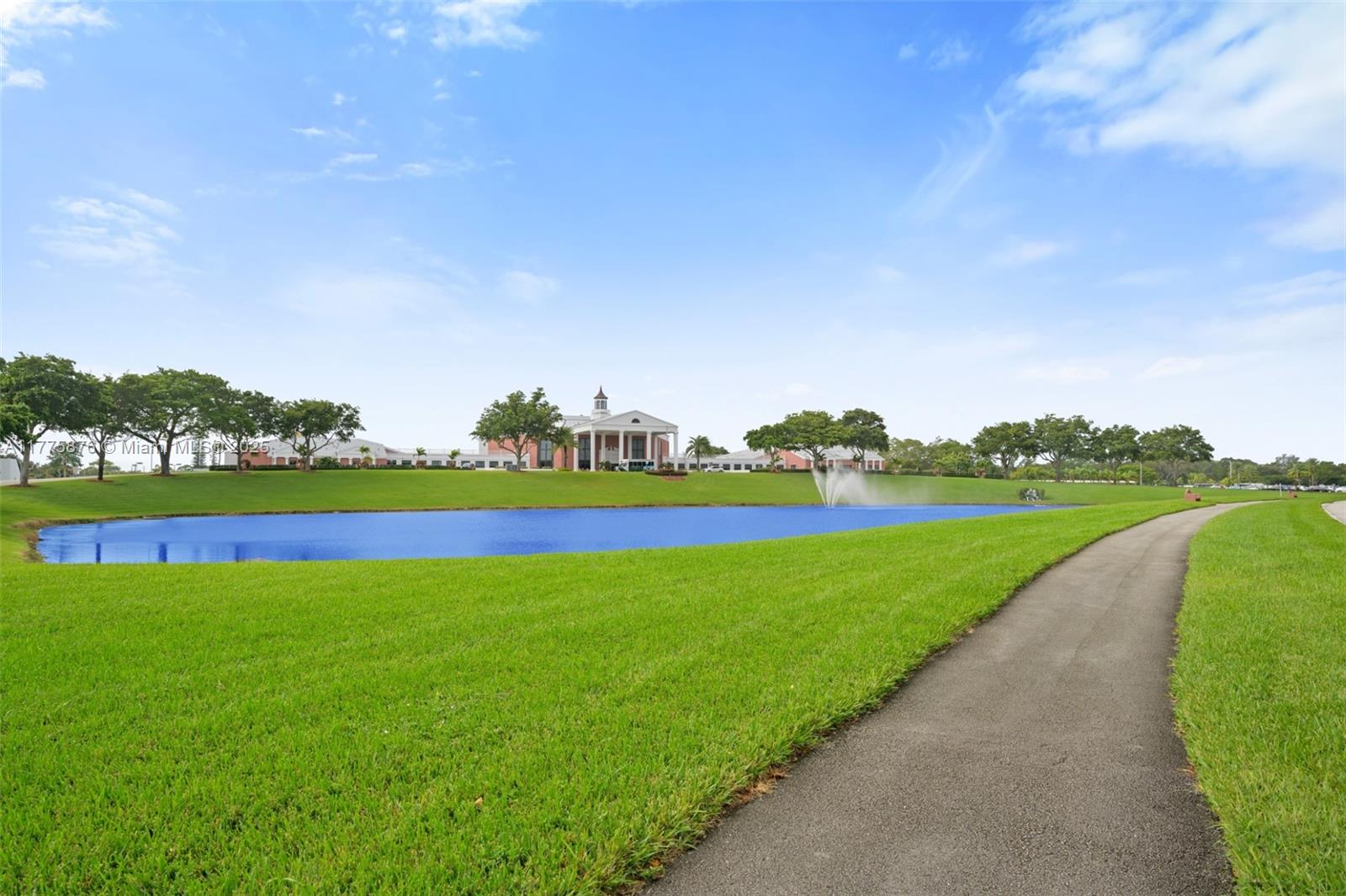 ISLEWOOD B CONDO - Residential