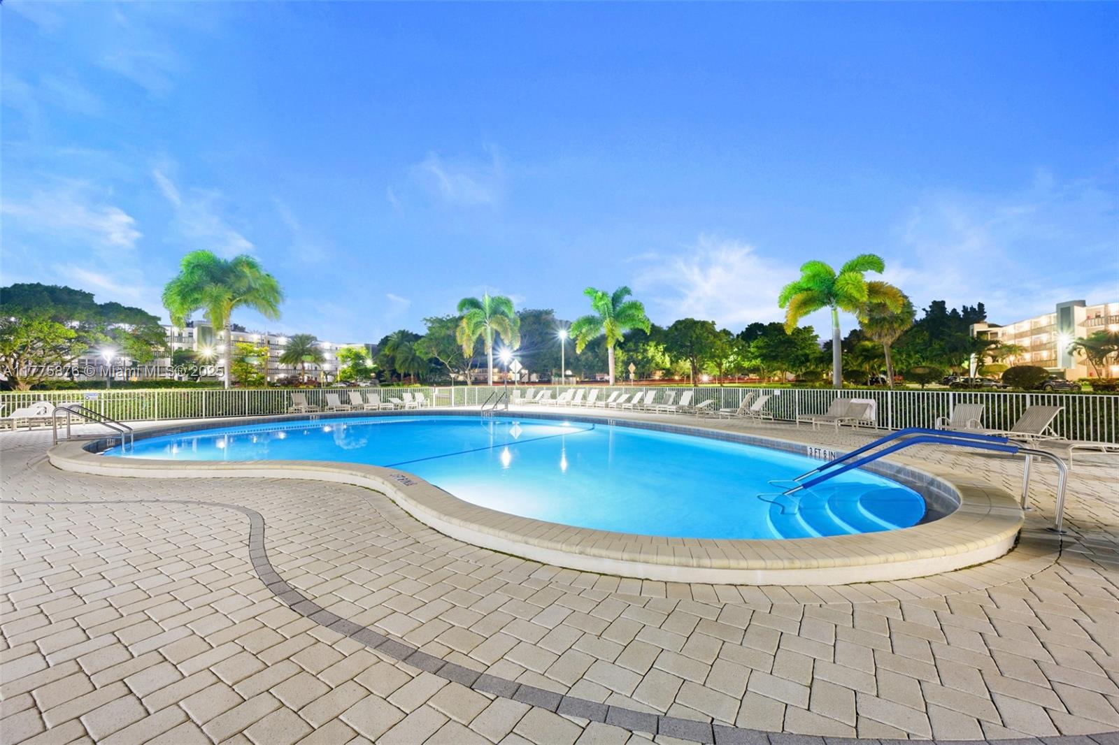 ISLEWOOD B CONDO - Residential