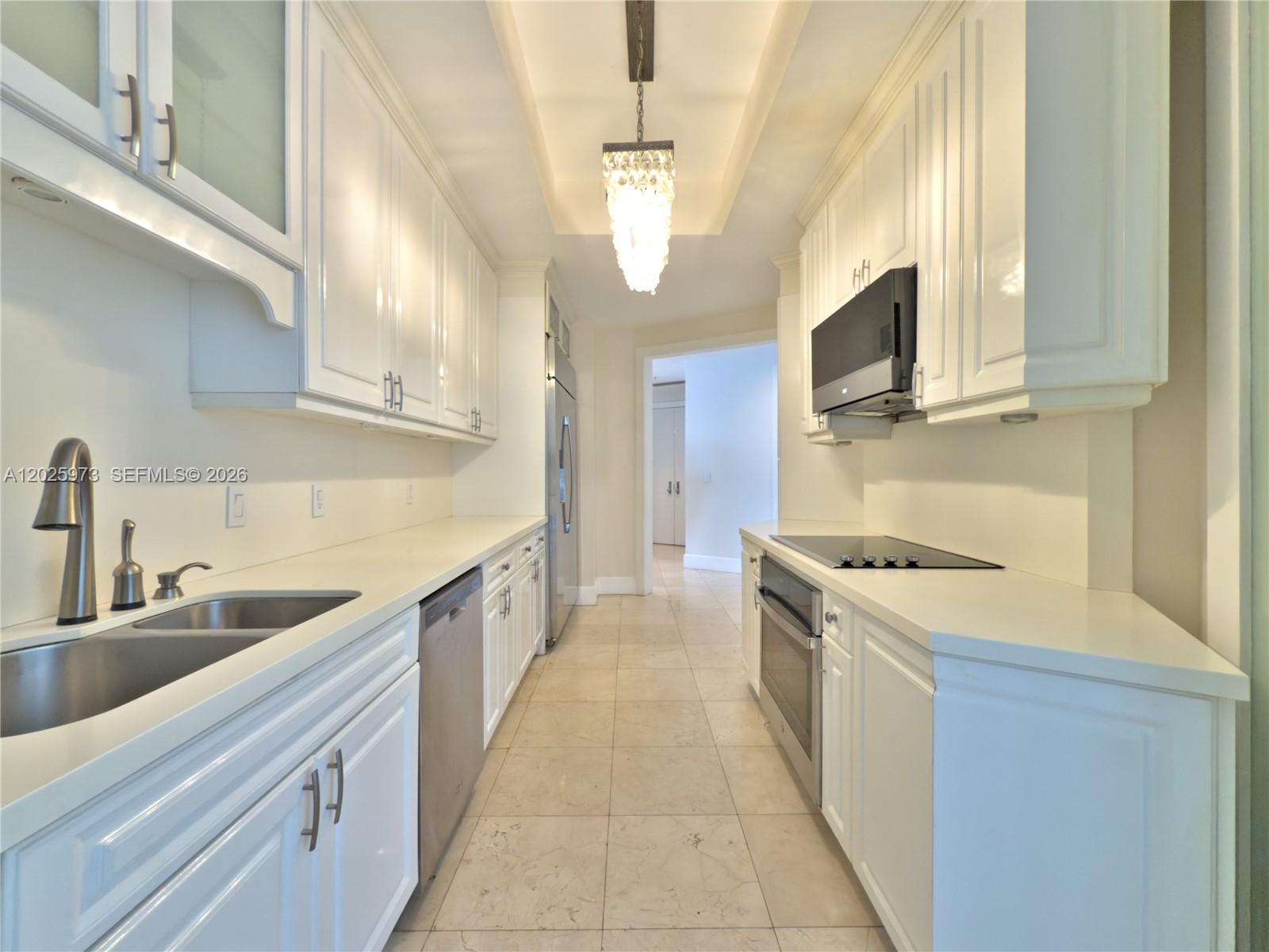 THREE TEQUESTA POINT COND - Residential