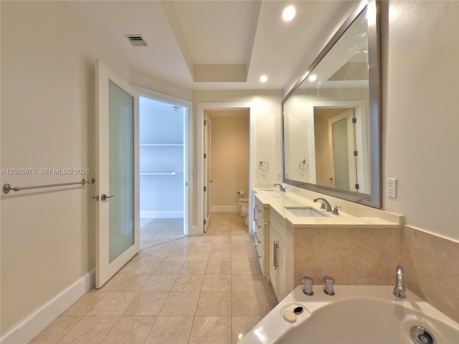 THREE TEQUESTA POINT COND - Residential