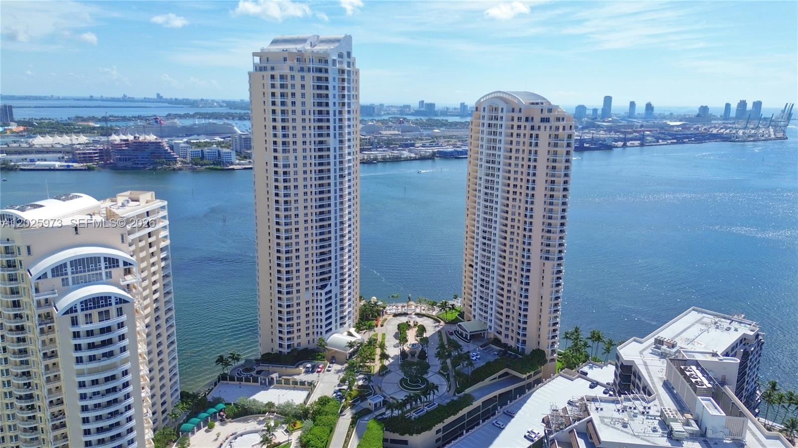 THREE TEQUESTA POINT COND - Residential