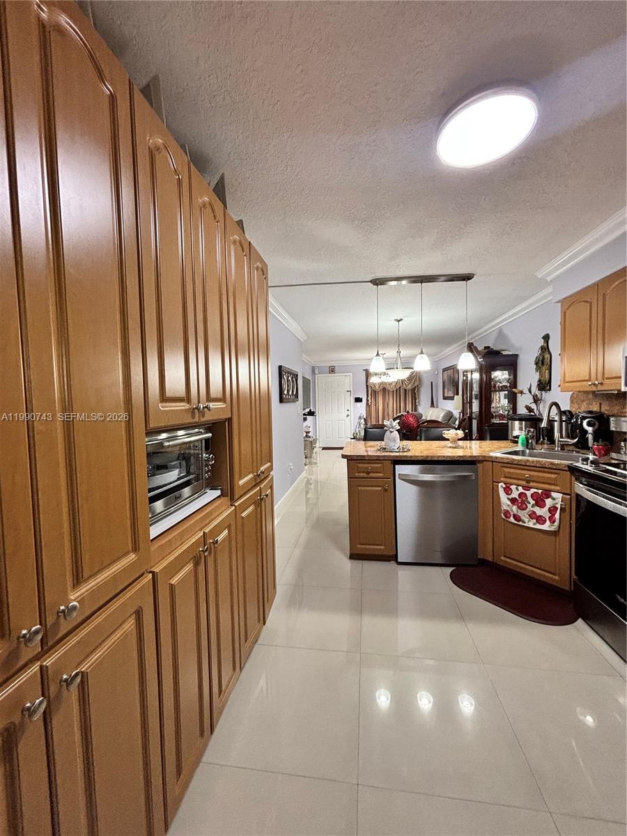 ALAMEDA JARDINS CONDO - Residential