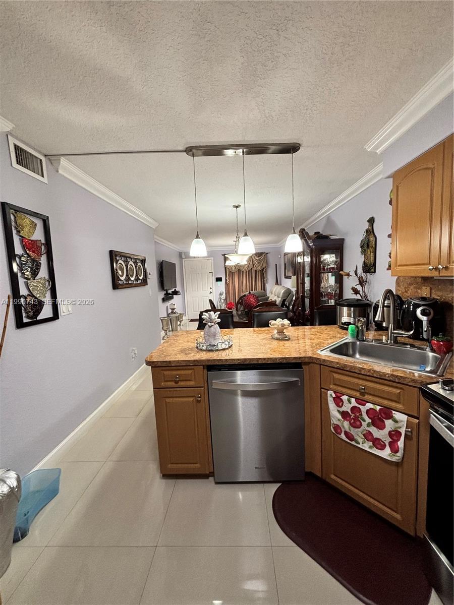 ALAMEDA JARDINS CONDO - Residential