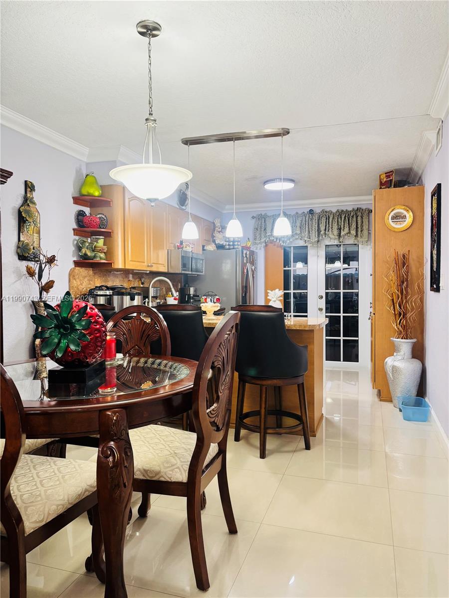 ALAMEDA JARDINS CONDO - Residential