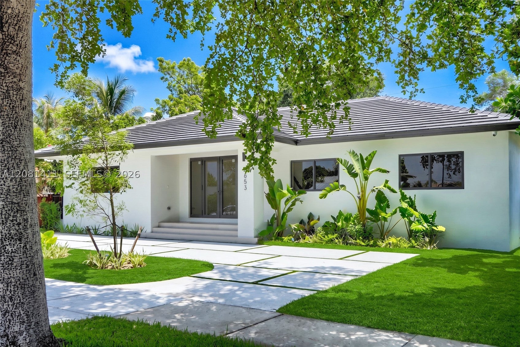 6853 S Waterway Dr, Miami FL 33155