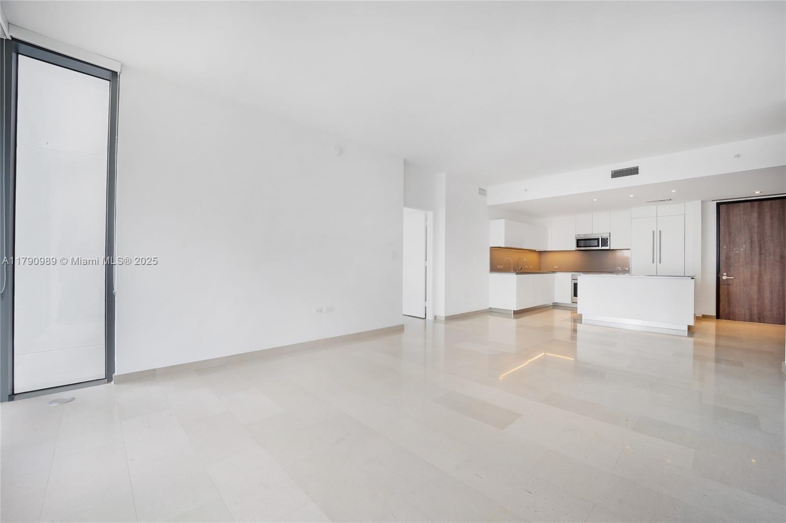 RISE CONDO - Residential