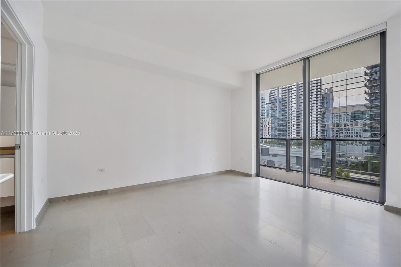 RISE CONDO - Residential