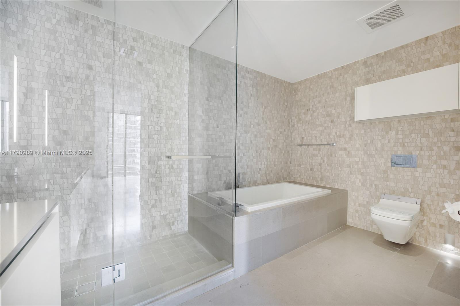 RISE CONDO - Residential