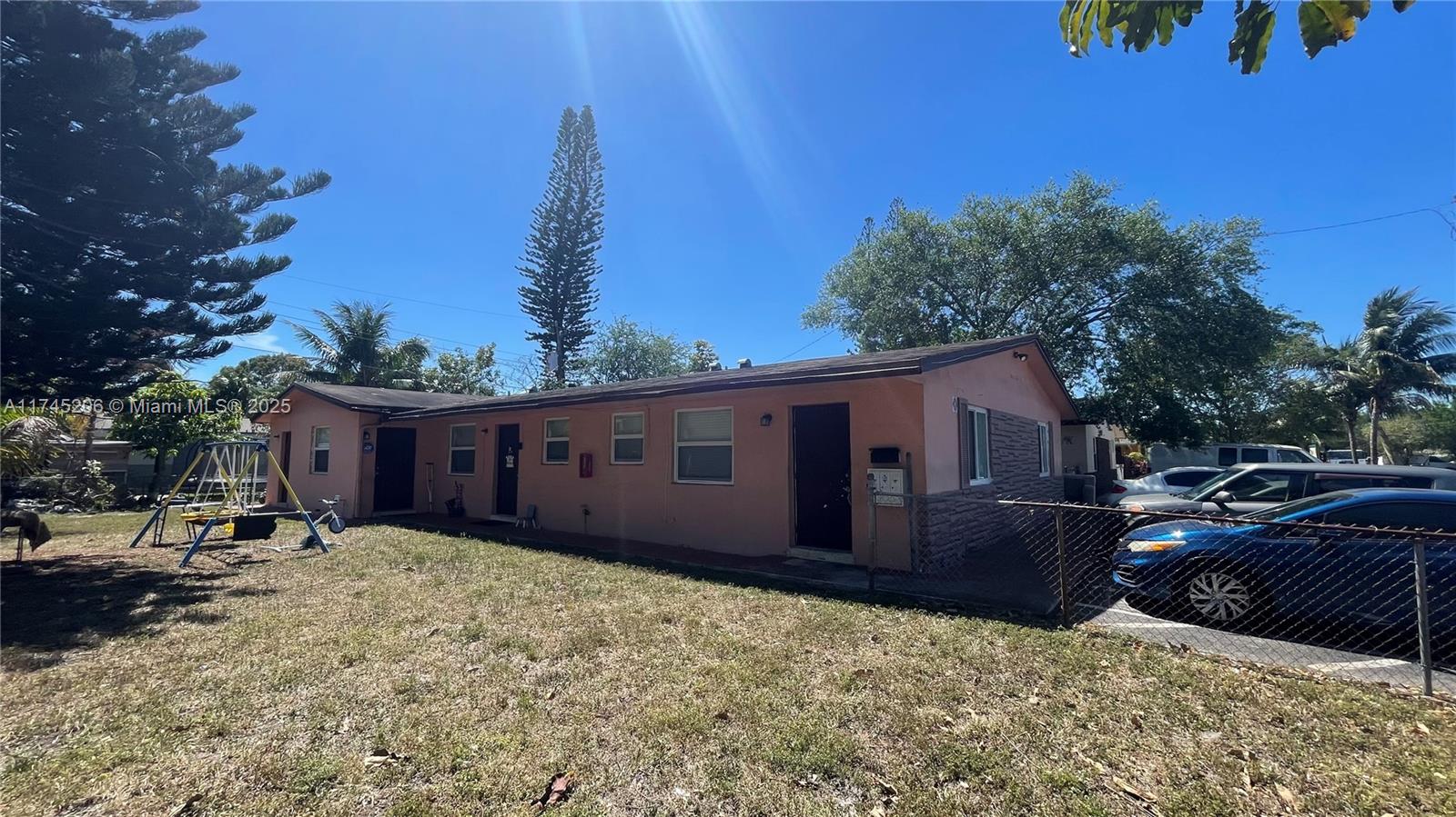 Rental Property at 5200 Nw 16th St 5210, Lauderhill, Miami-Dade County, Florida - Bedrooms: 2 
Bathrooms: 1  - $1,800 MO.