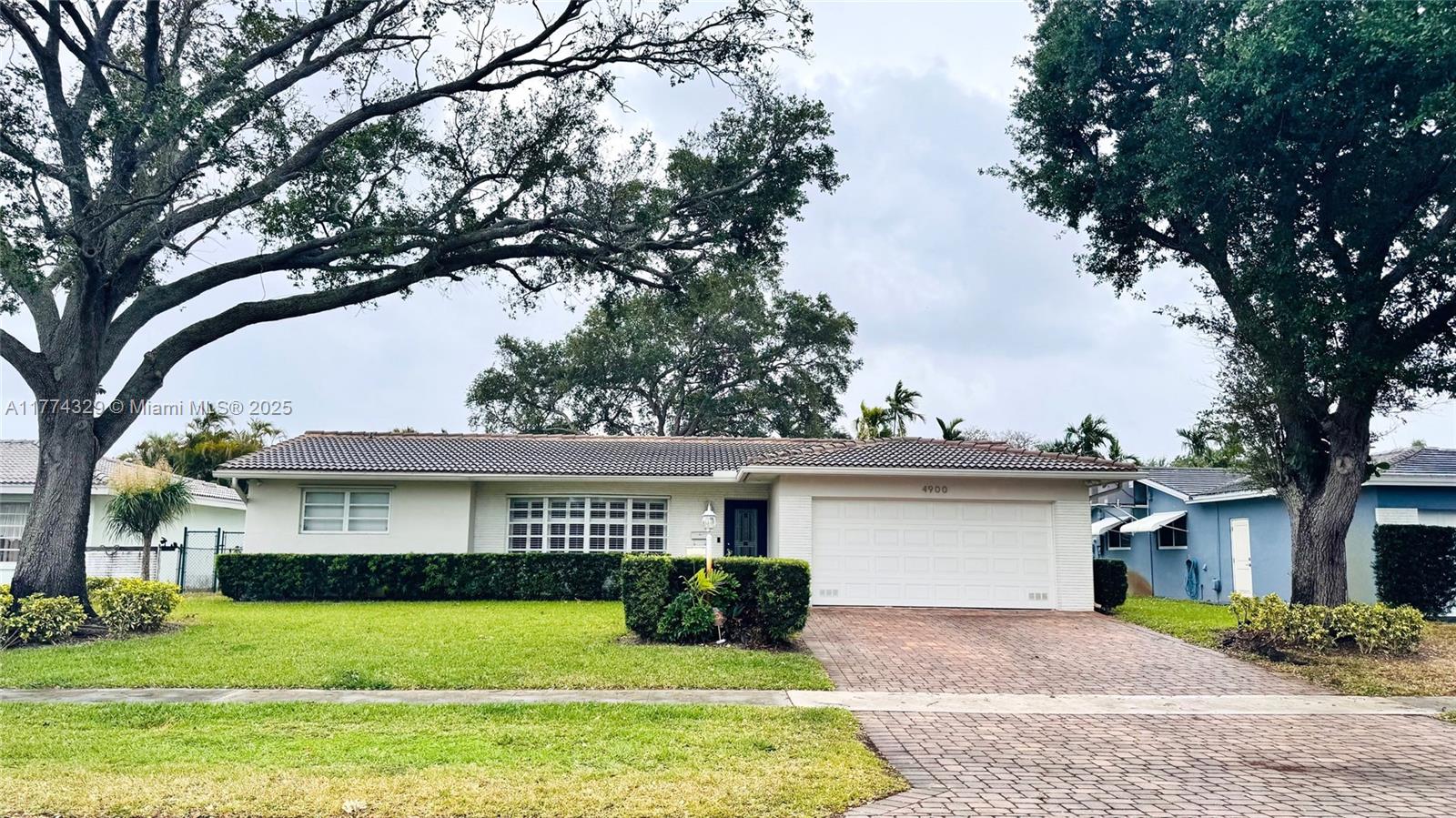 Rental Property at 4900 Cleveland St, Hollywood, Broward County, Florida - Bedrooms: 4 
Bathrooms: 2  - $4,500 MO.