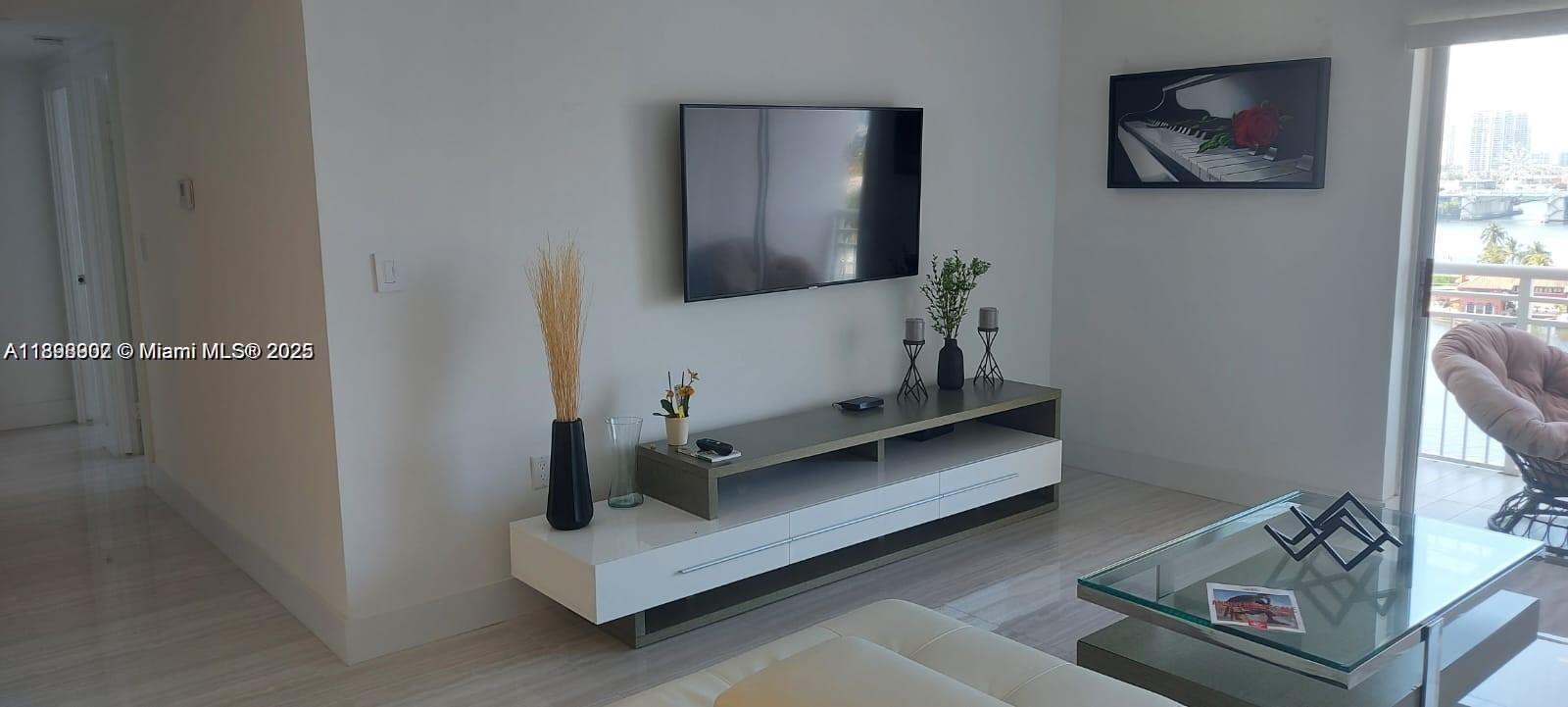 COASTAL TOWERS CONDO - Residential Lease