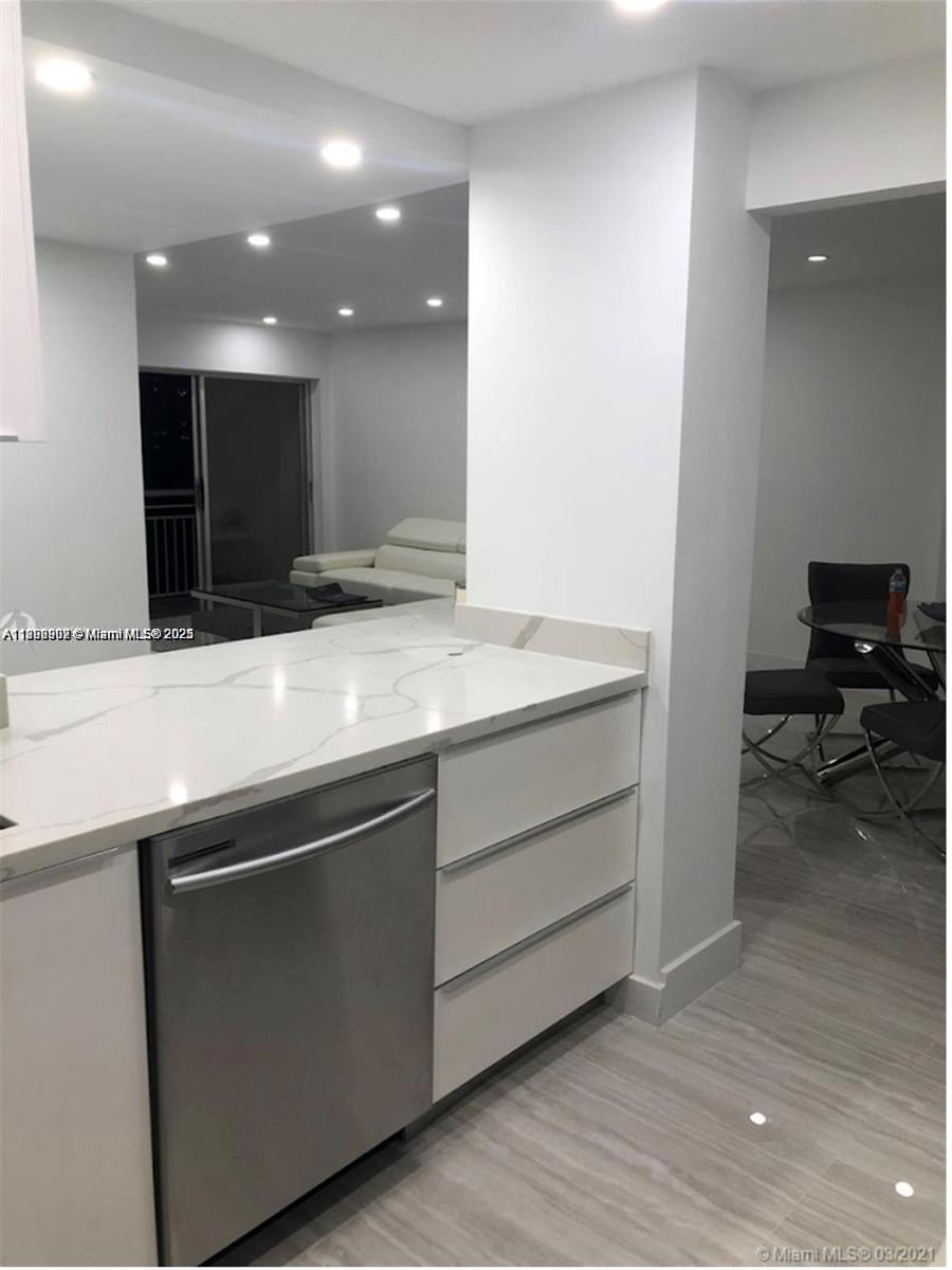 COASTAL TOWERS CONDO - Residential Lease