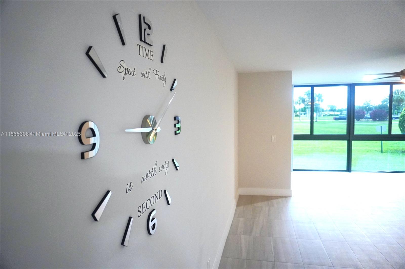 36 OF PALM SPRINGS 3 COND - Residential