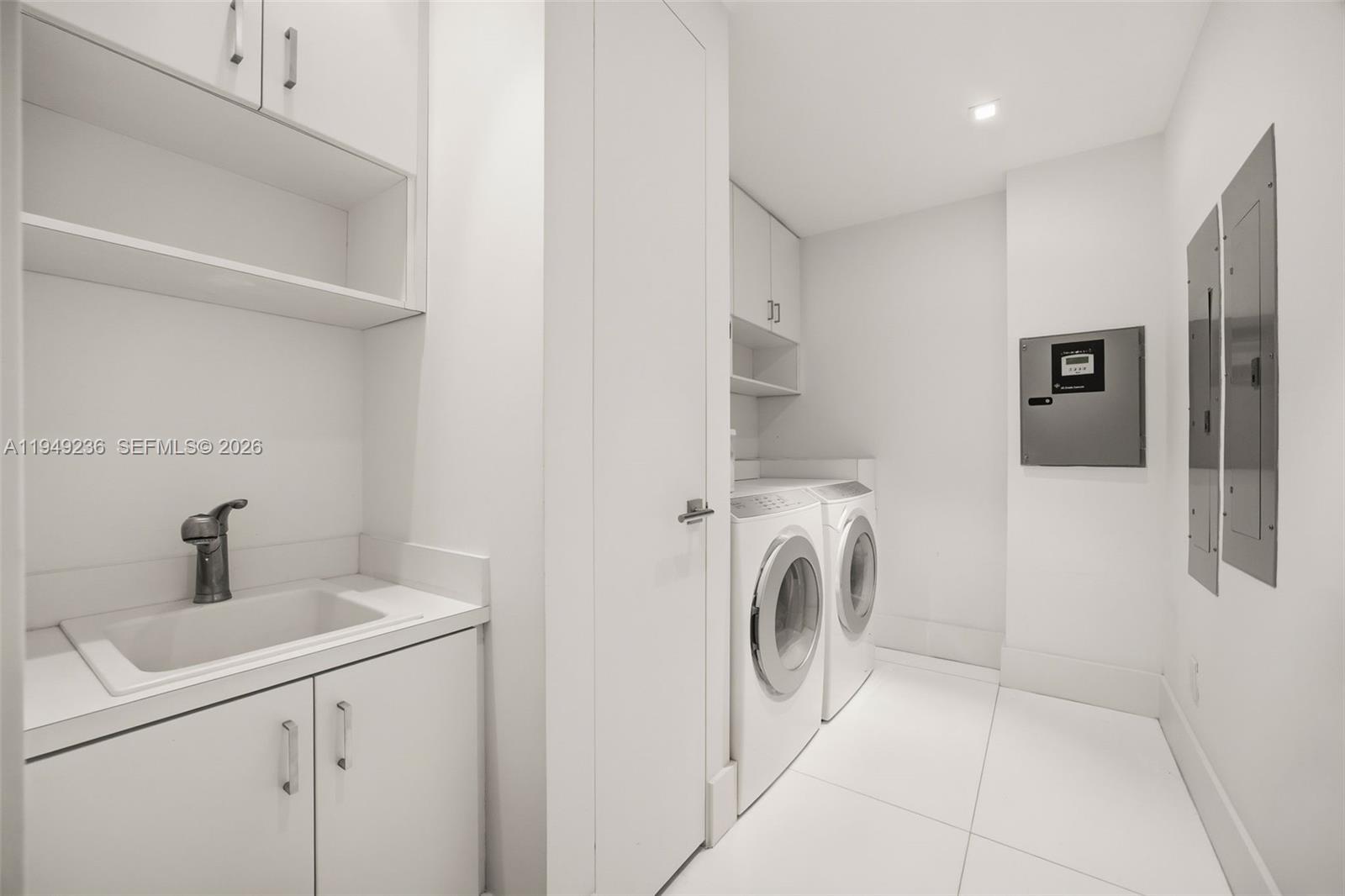 RESIDENCES AT VIZCAYA - Residential