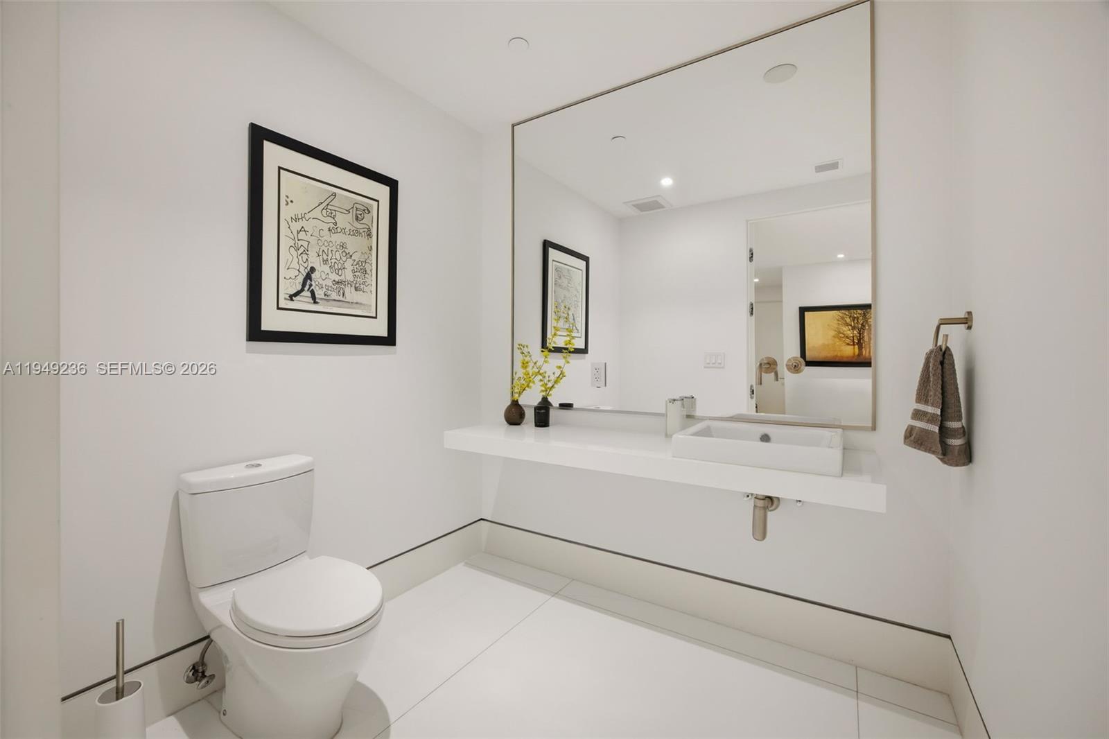 RESIDENCES AT VIZCAYA - Residential