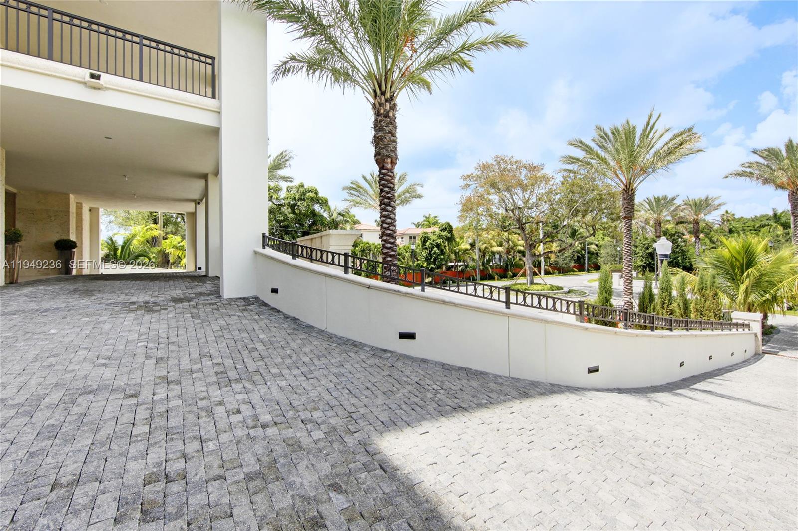 RESIDENCES AT VIZCAYA - Residential