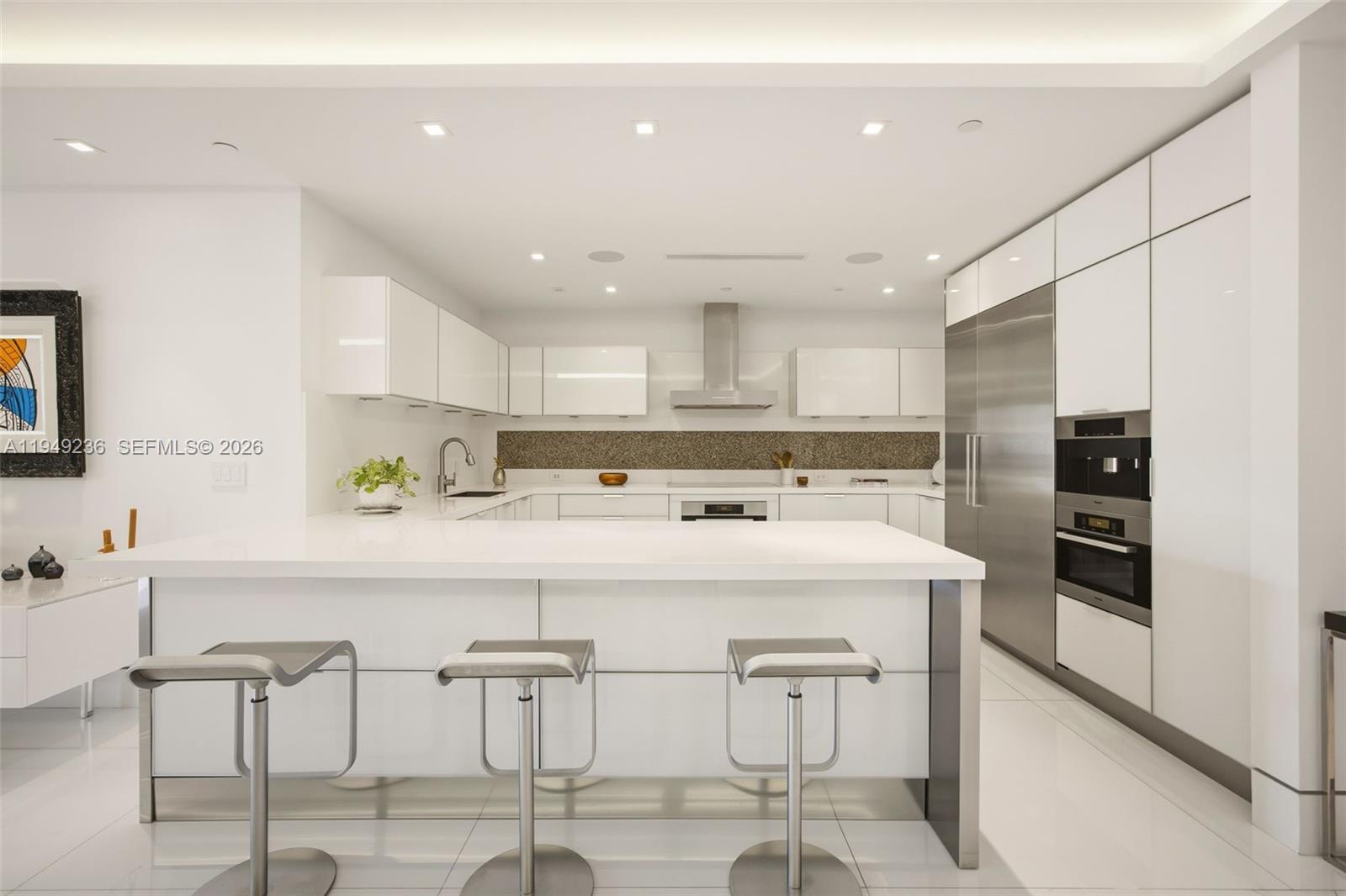 RESIDENCES AT VIZCAYA - Residential