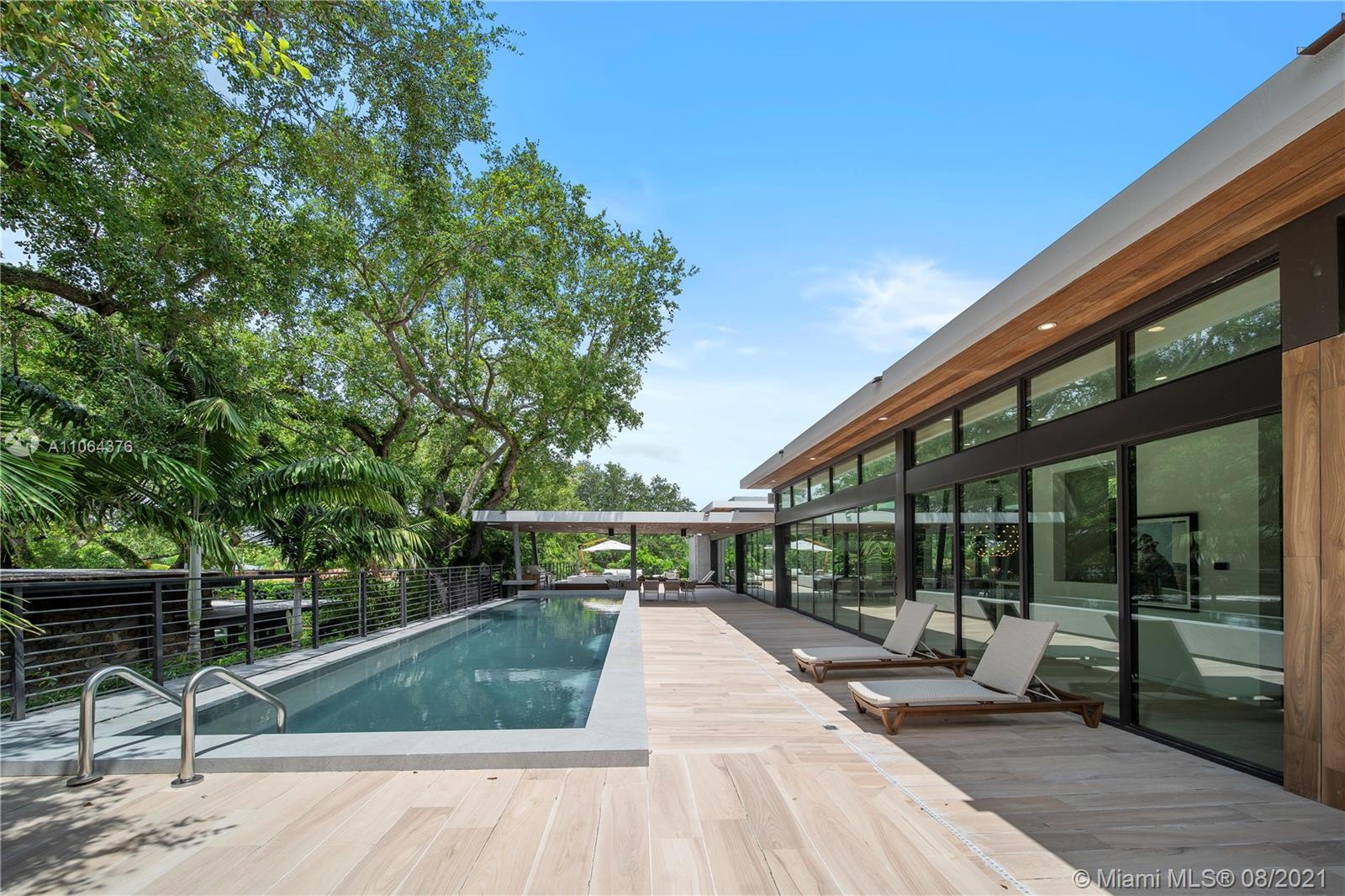 BRICKELLS FLAGLER - Residential