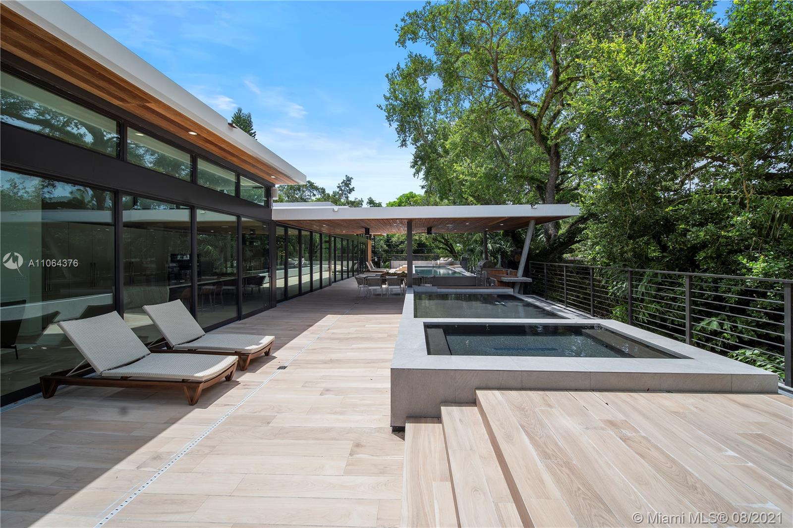 BRICKELLS FLAGLER - Residential