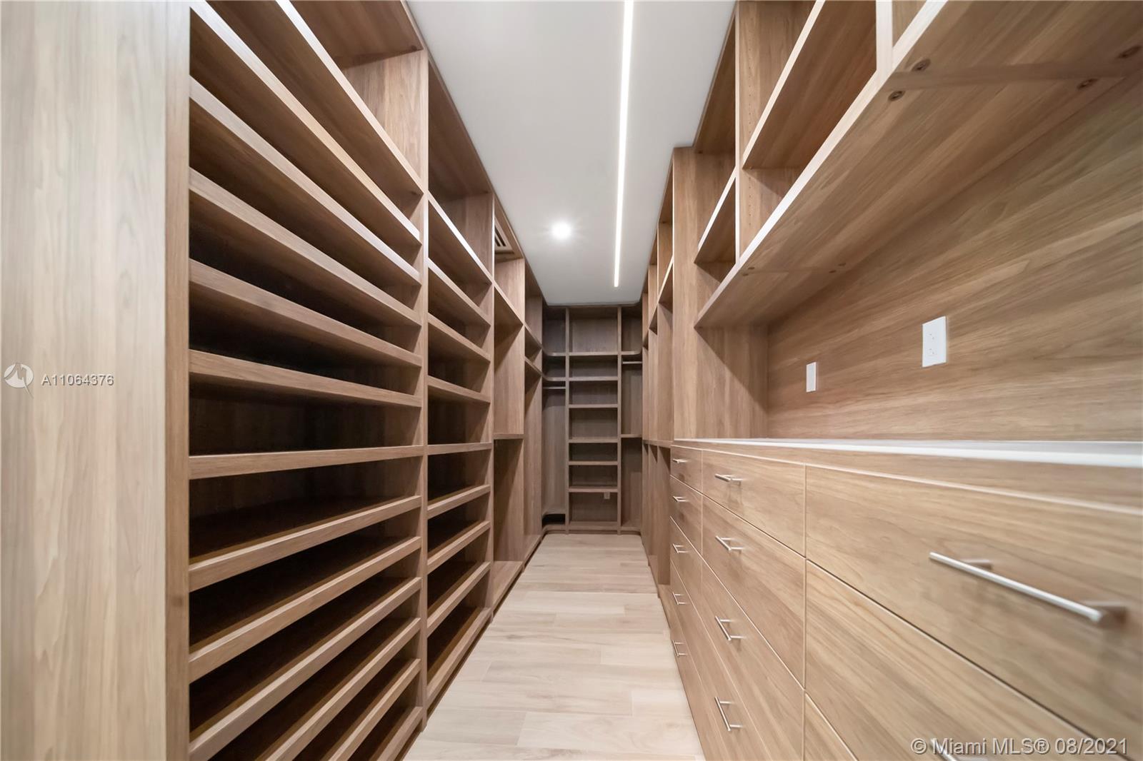 BRICKELLS FLAGLER - Residential