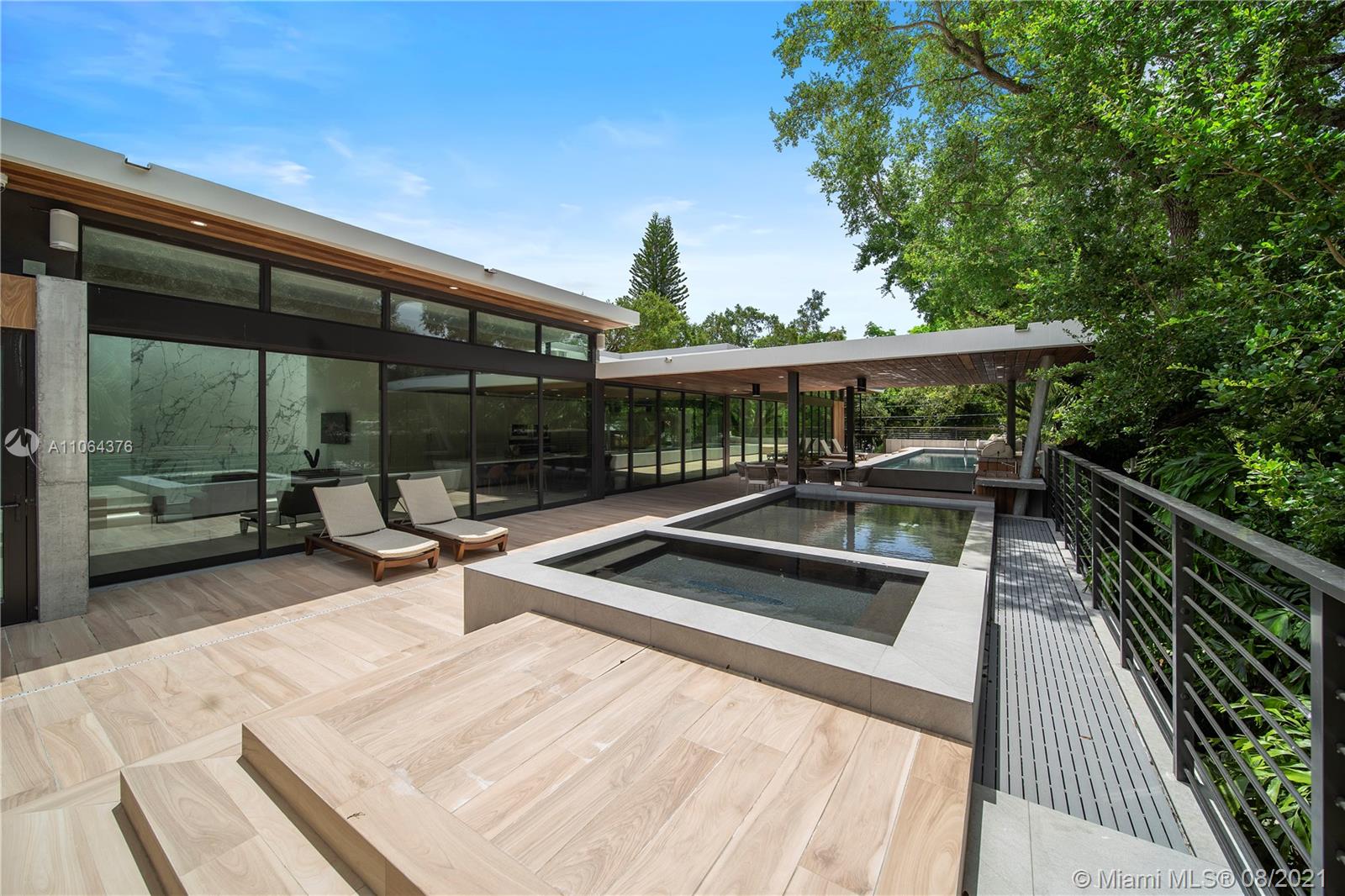 BRICKELLS FLAGLER - Residential