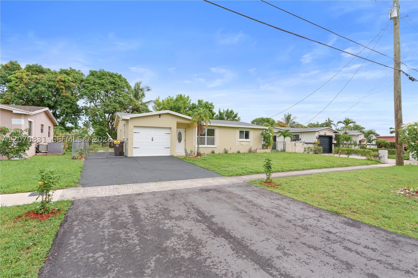 3561 NW 41st St
