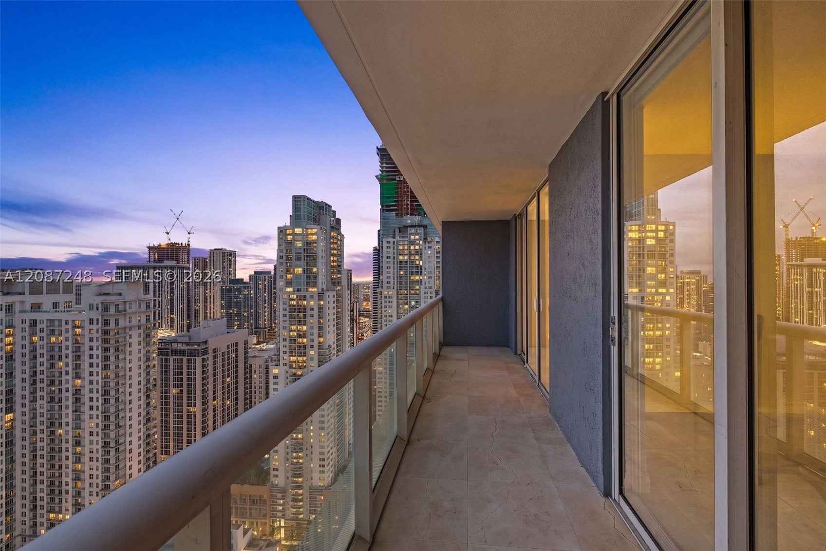 50 Biscayne Blvd 4405