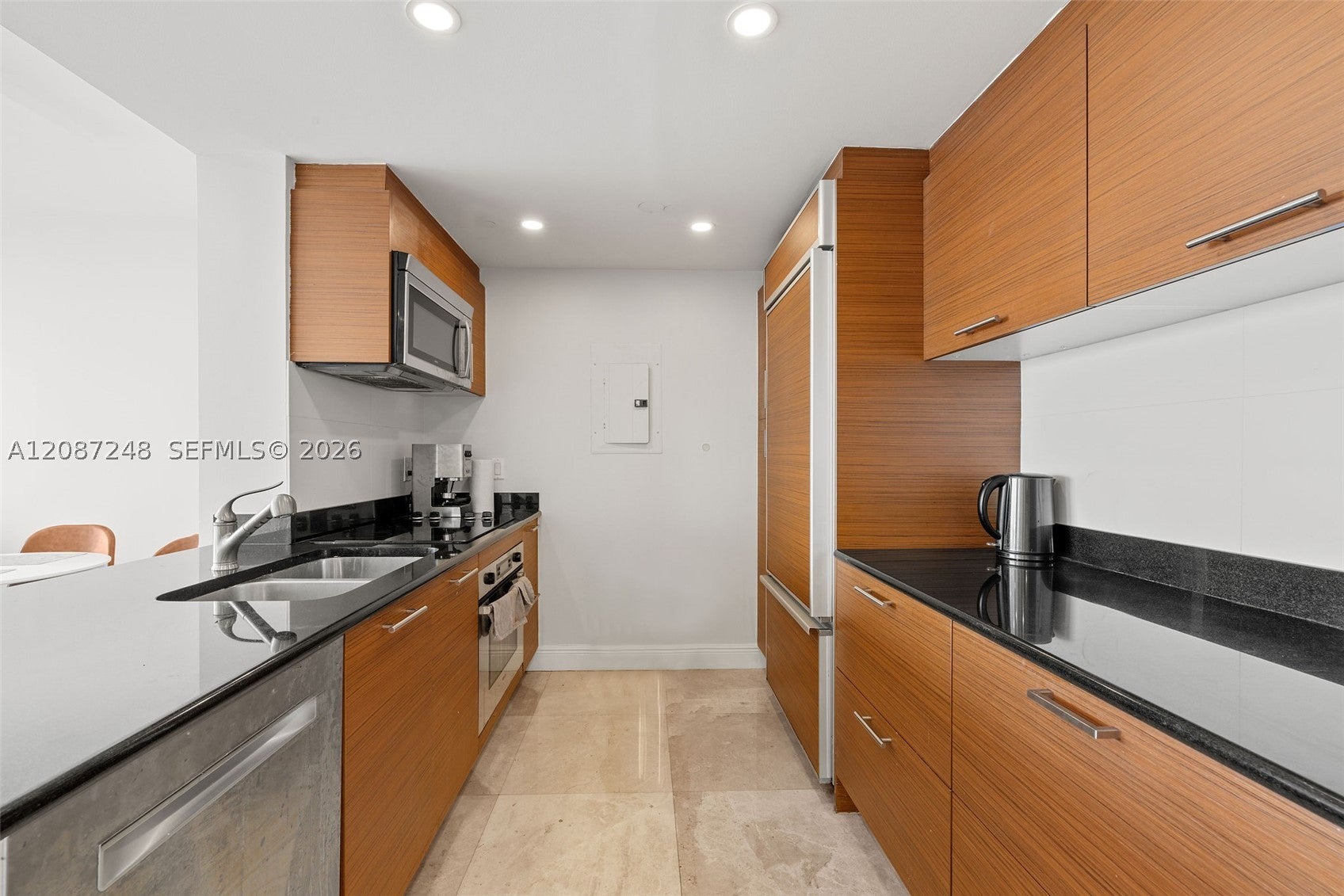 50 Biscayne Blvd 4405