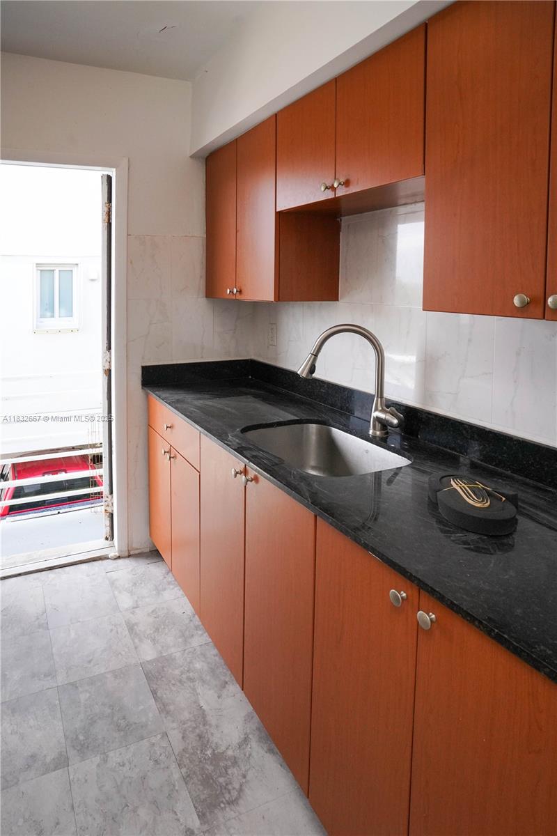 BISCAYNE BCH SUB - Residential Income