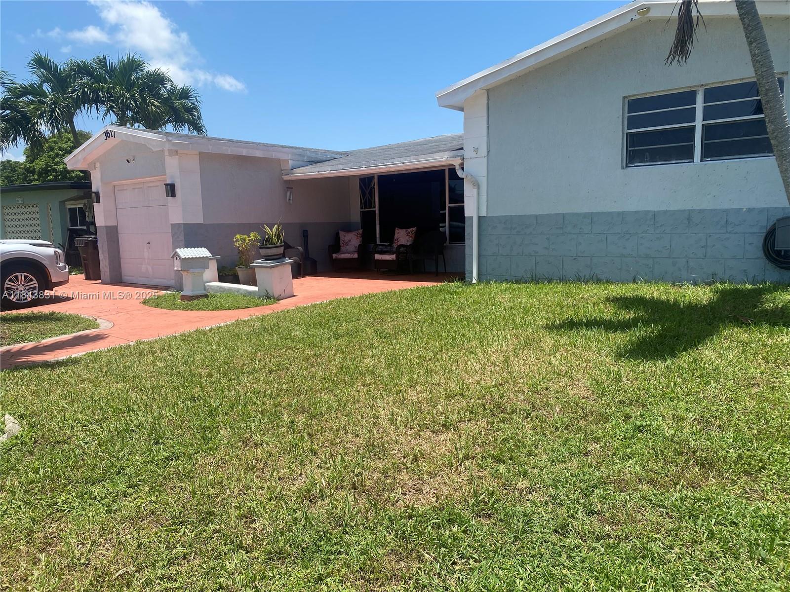 LAUDERDALE LAKES NORTH GA - Residential