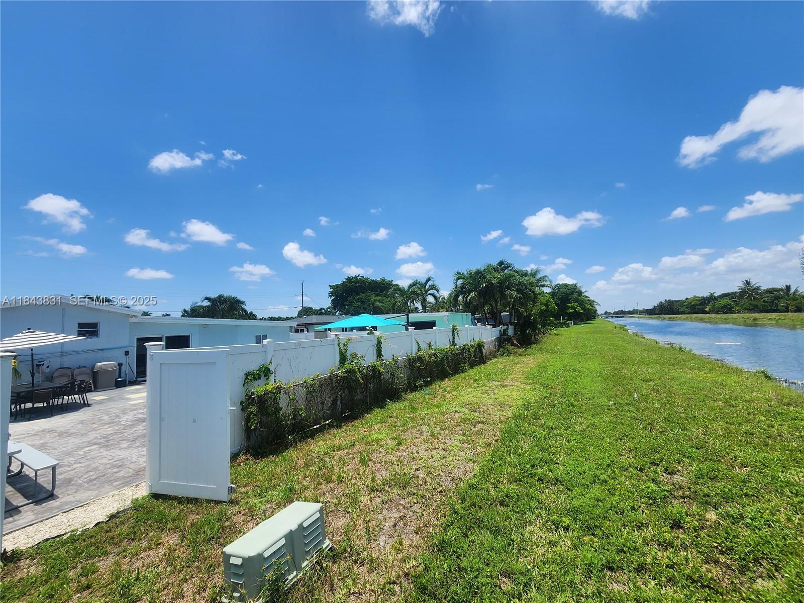 LAUDERDALE LAKES NORTH GA - Residential