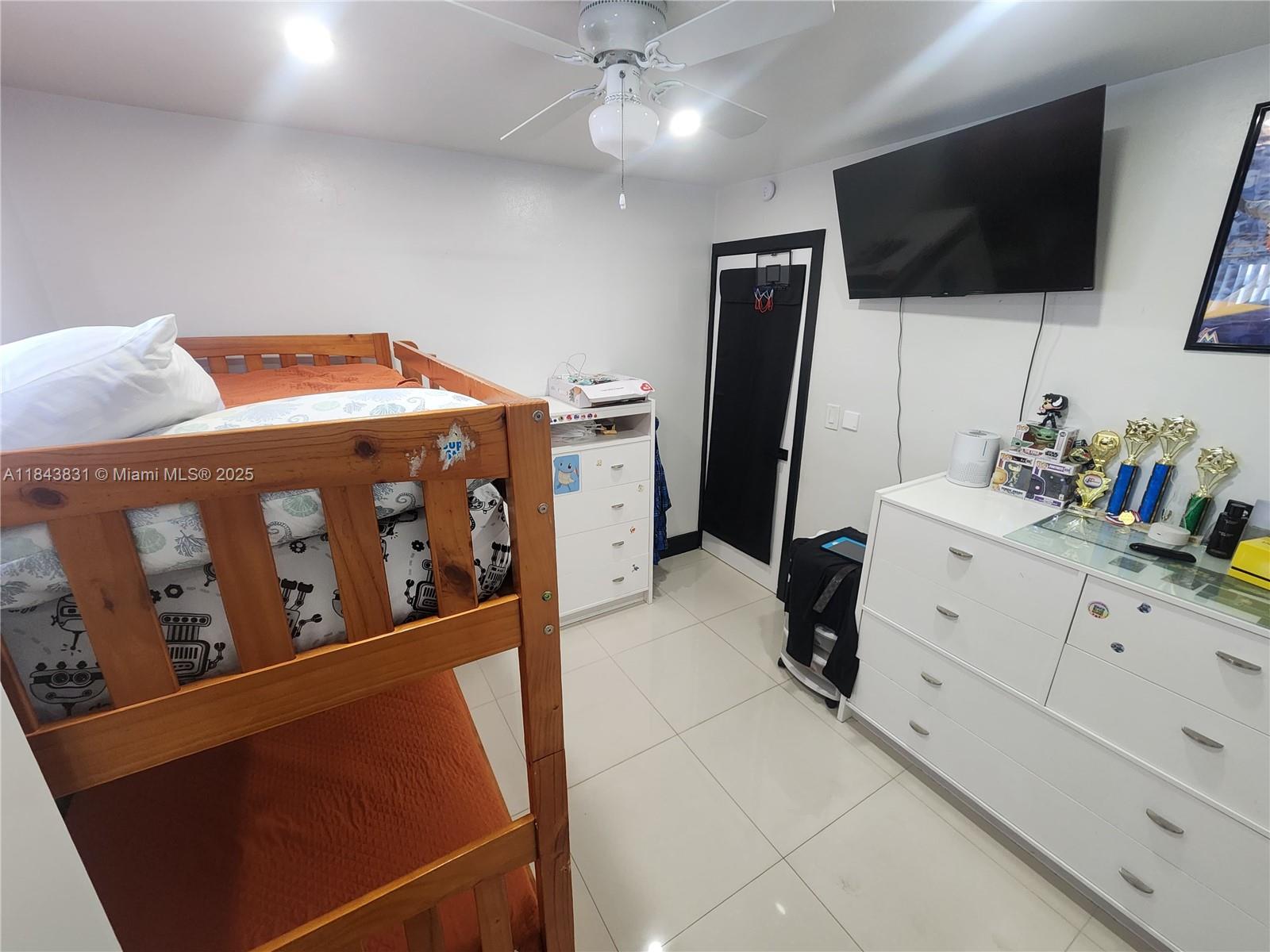 LAUDERDALE LAKES NORTH GA - Residential