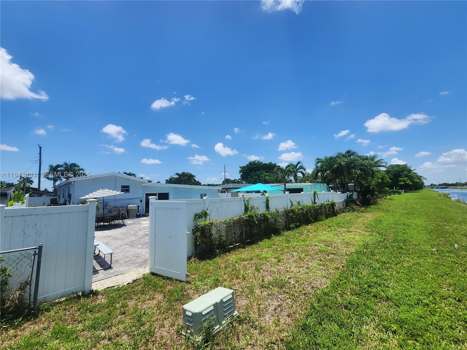 LAUDERDALE LAKES NORTH GA - Residential