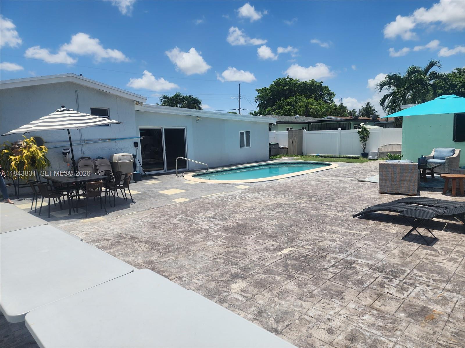 LAUDERDALE LAKES NORTH GA - Residential
