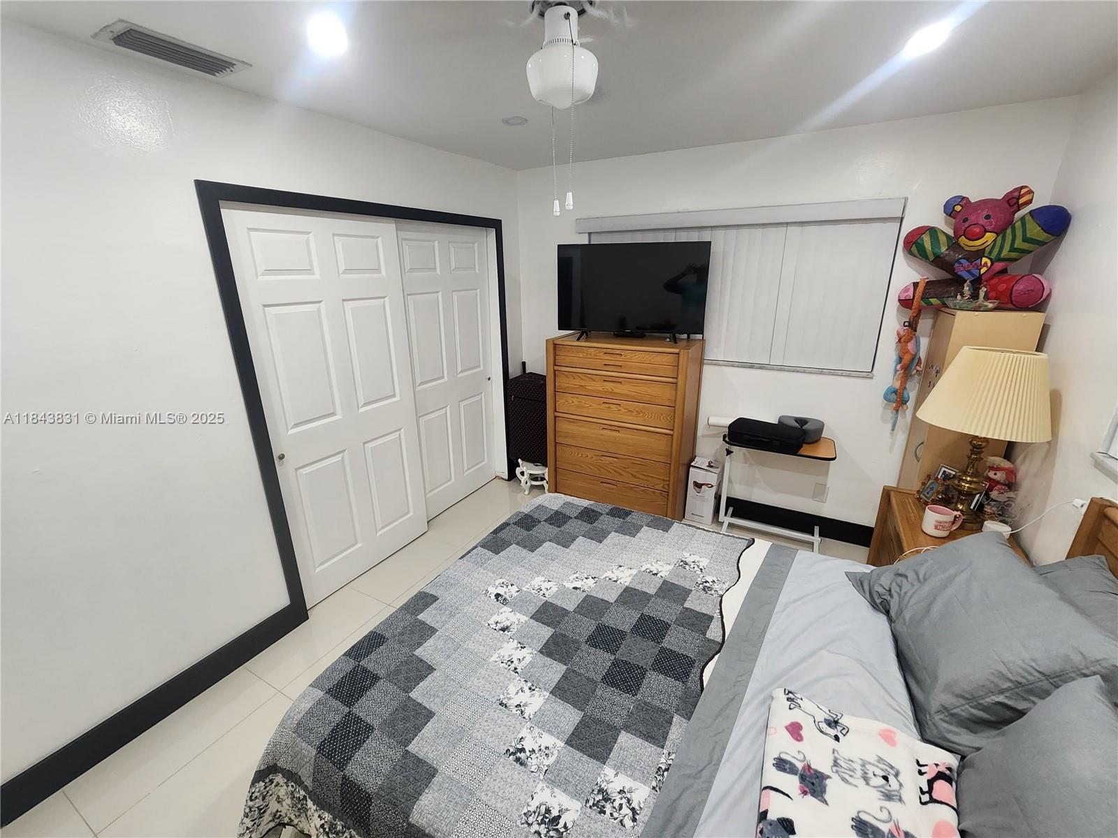 LAUDERDALE LAKES NORTH GA - Residential