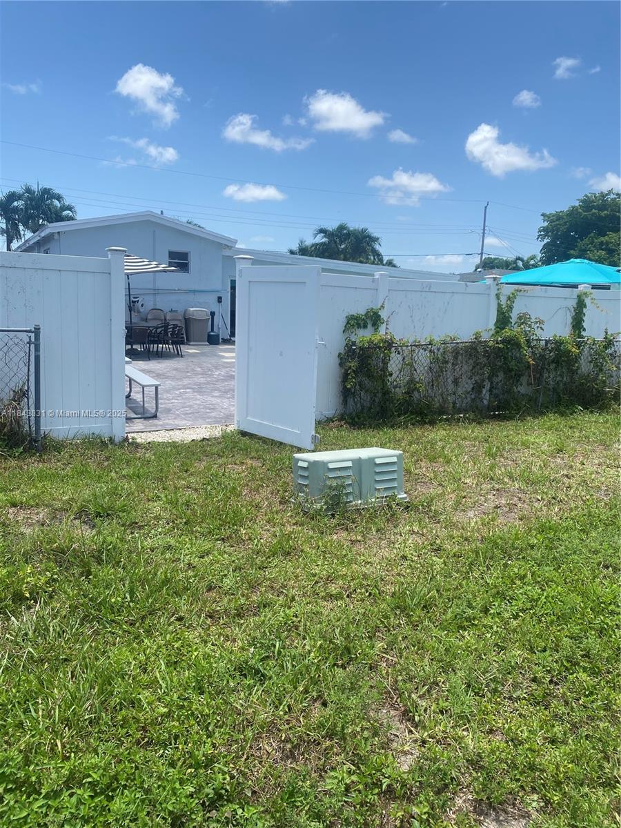 LAUDERDALE LAKES NORTH GA - Residential