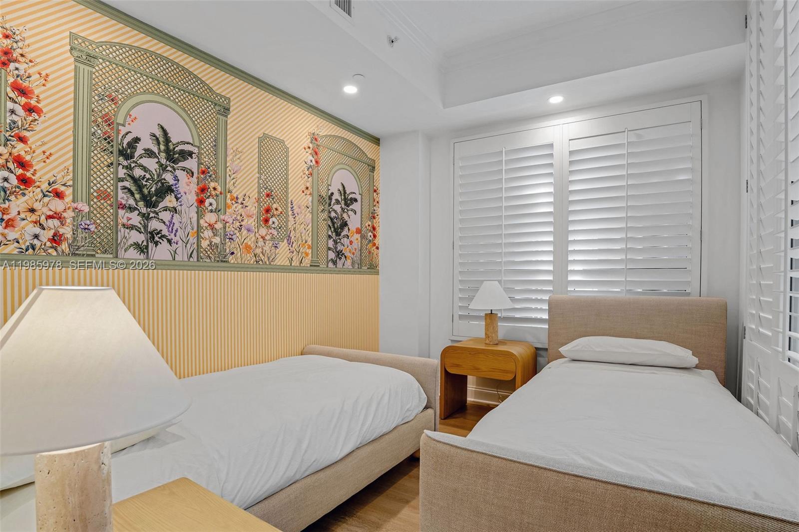 LAKE VILLA ONE CONDO - Residential Lease