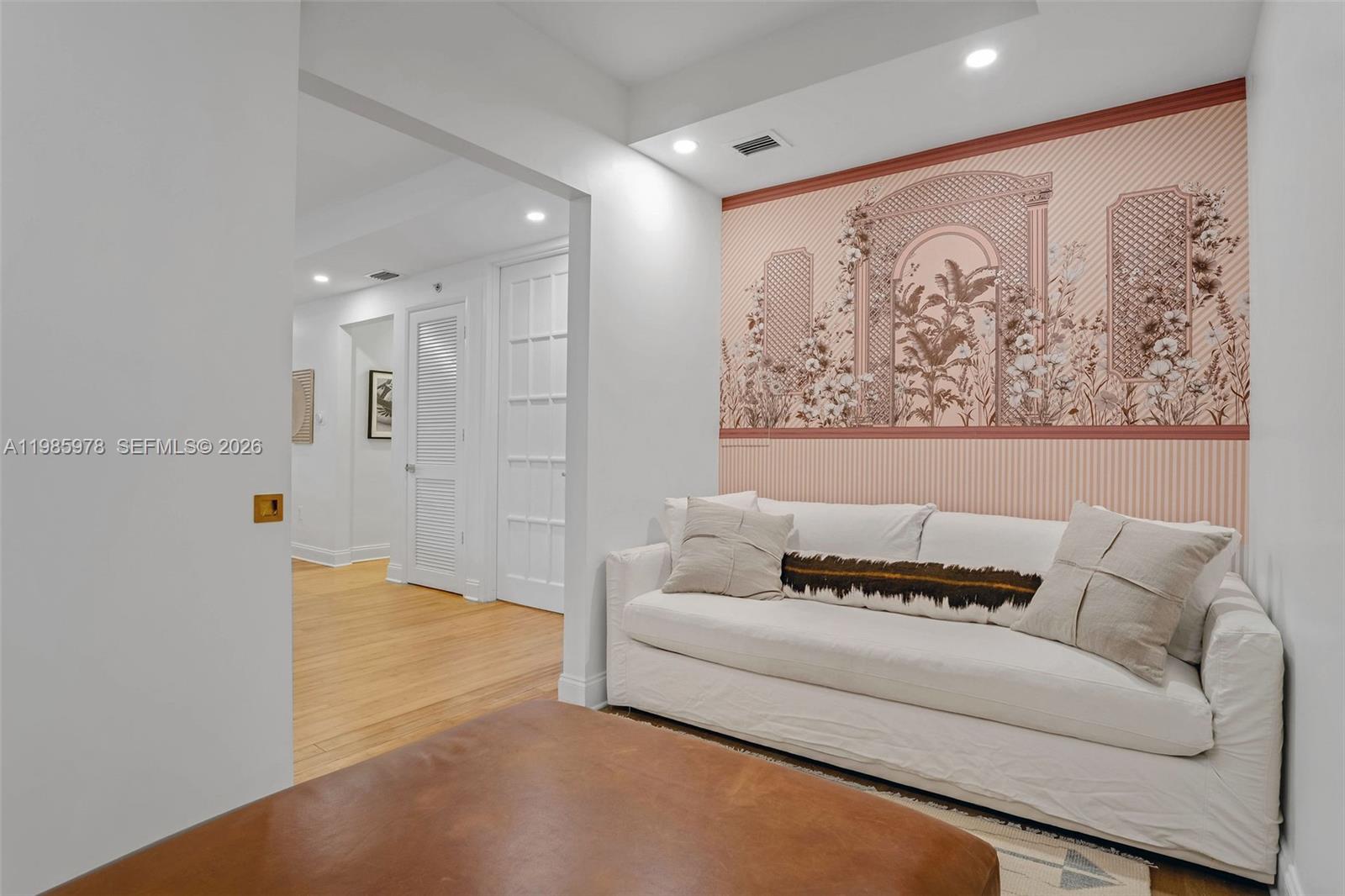 LAKE VILLA ONE CONDO - Residential Lease