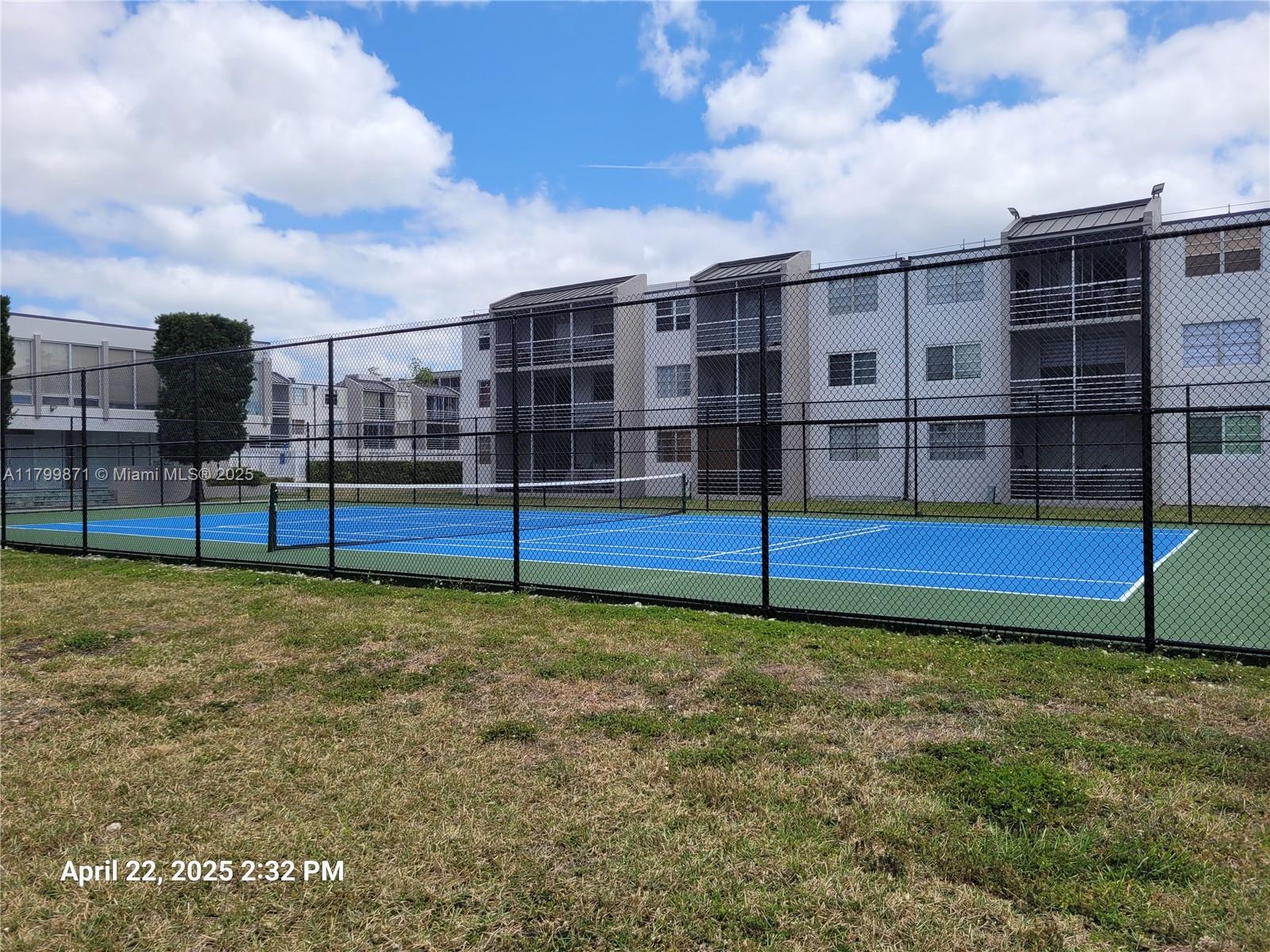 EL CONQUISTADOR NORTH CON - Residential