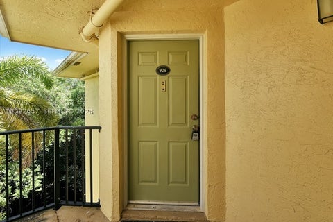 Photo of 2445 SW 18th Ter #909, Fort Lauderdale, FL 33315 (MLS # A12092657)