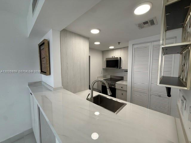 BRICKELL KEY II CONDO - Residential Lease