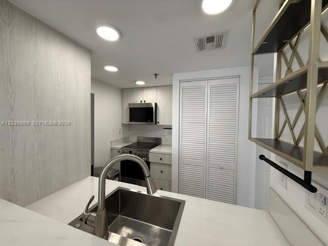 BRICKELL KEY II CONDO - Residential Lease