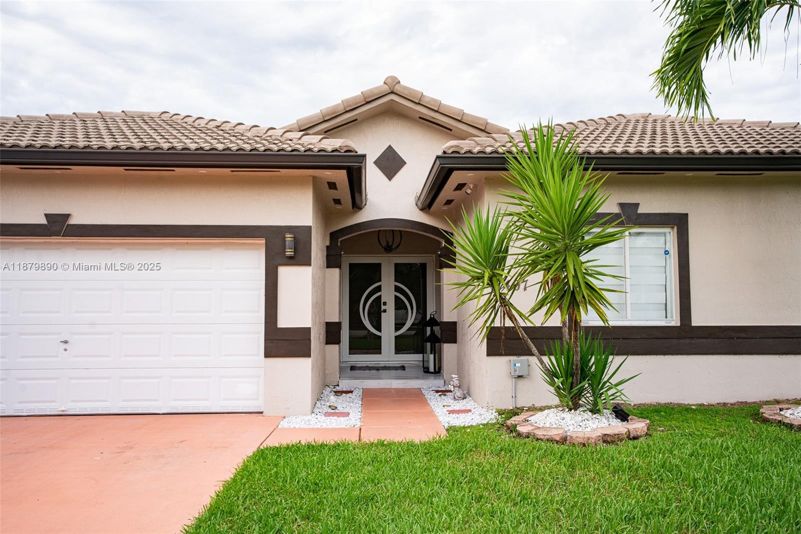 TENNESSEE ESTATES - Residential