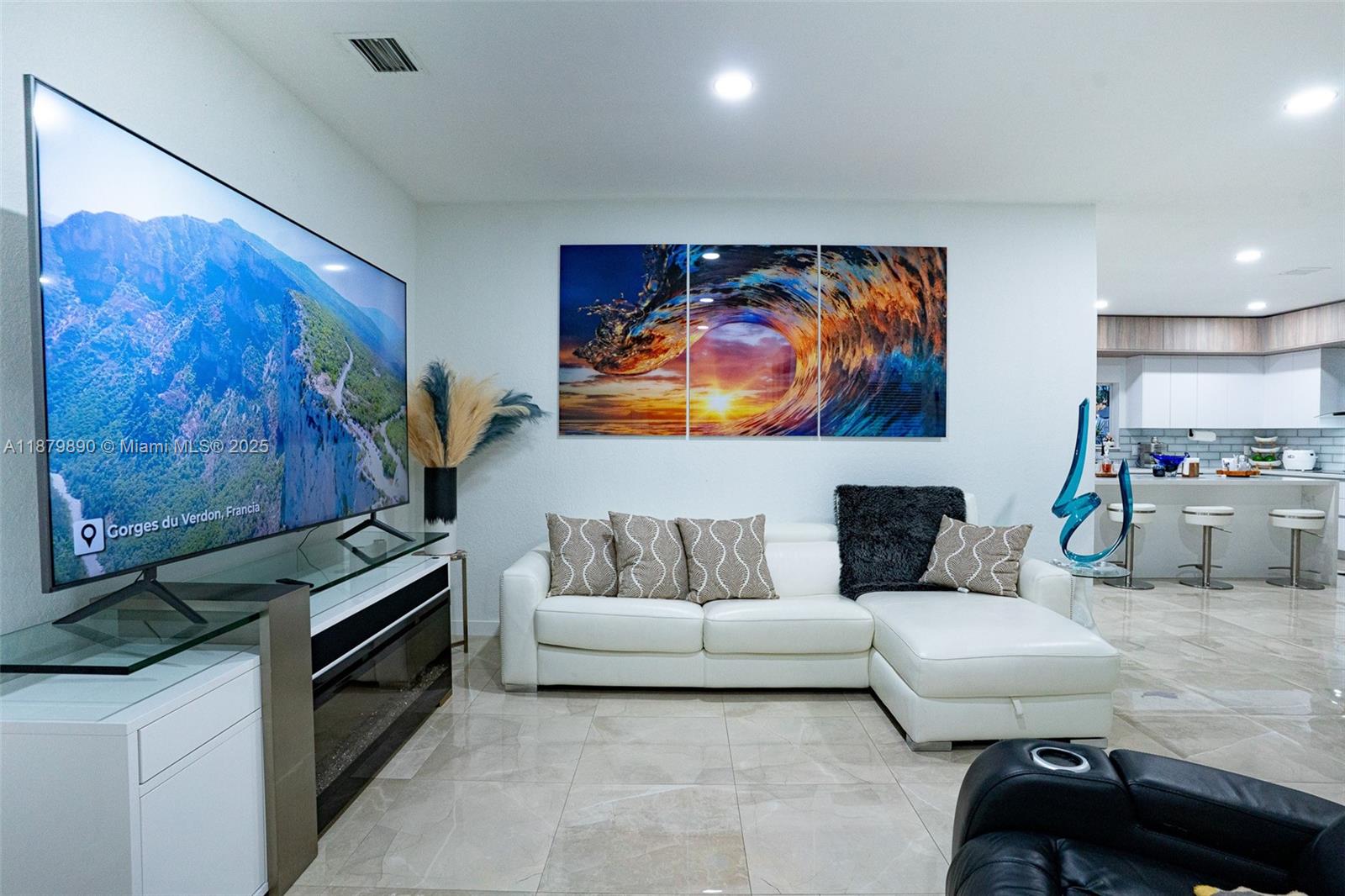 TENNESSEE ESTATES - Residential