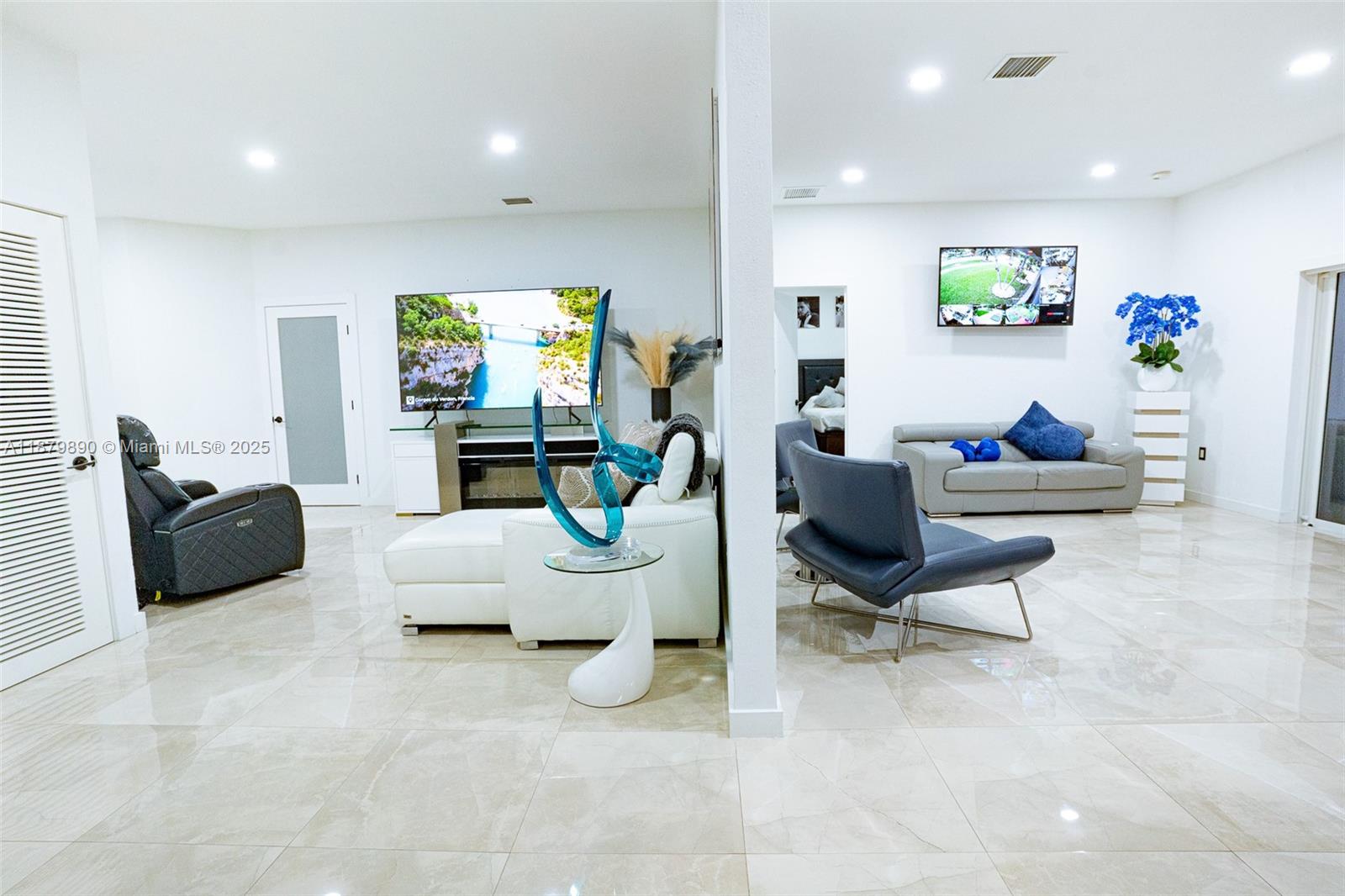 TENNESSEE ESTATES - Residential