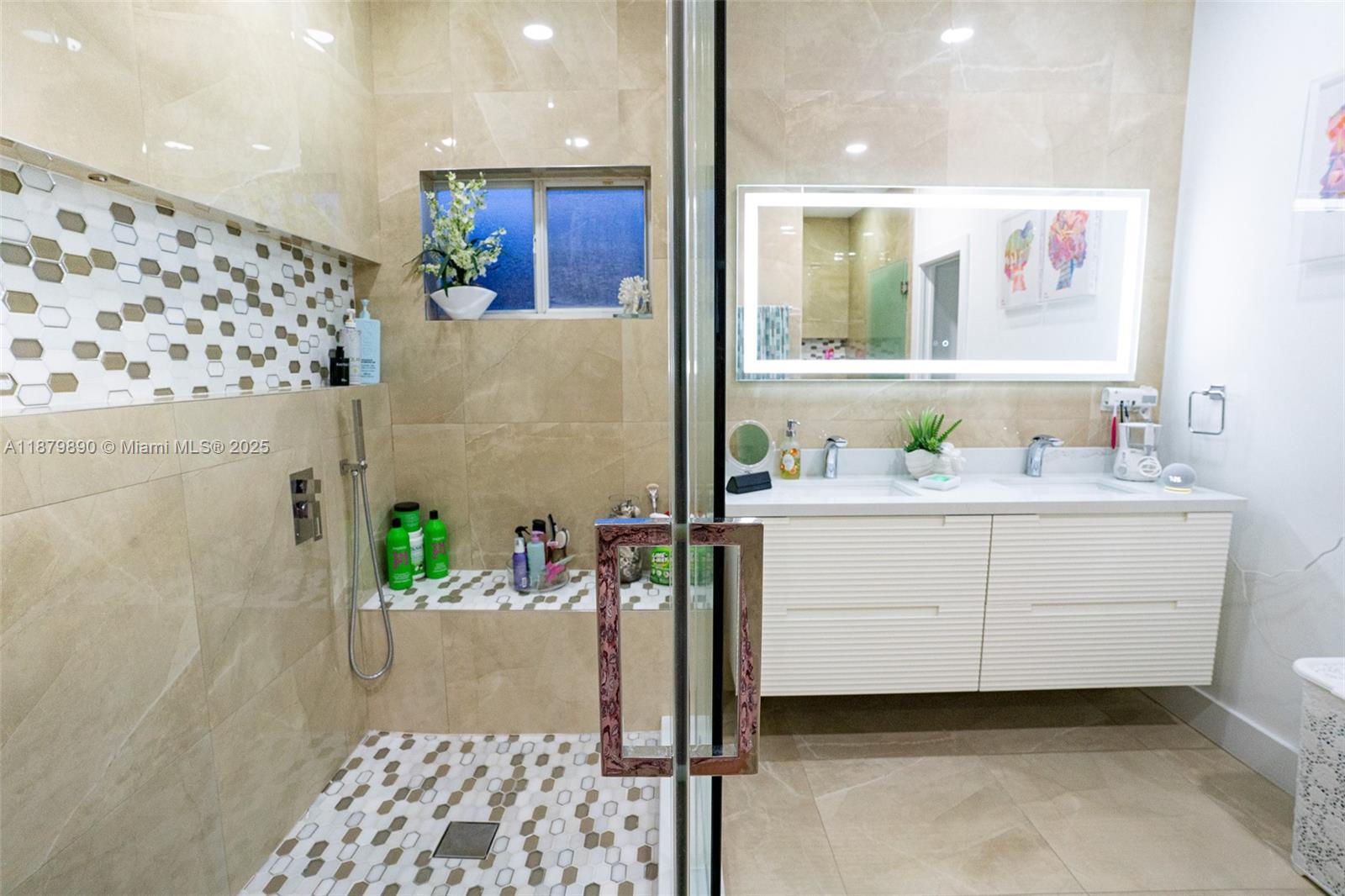 TENNESSEE ESTATES - Residential