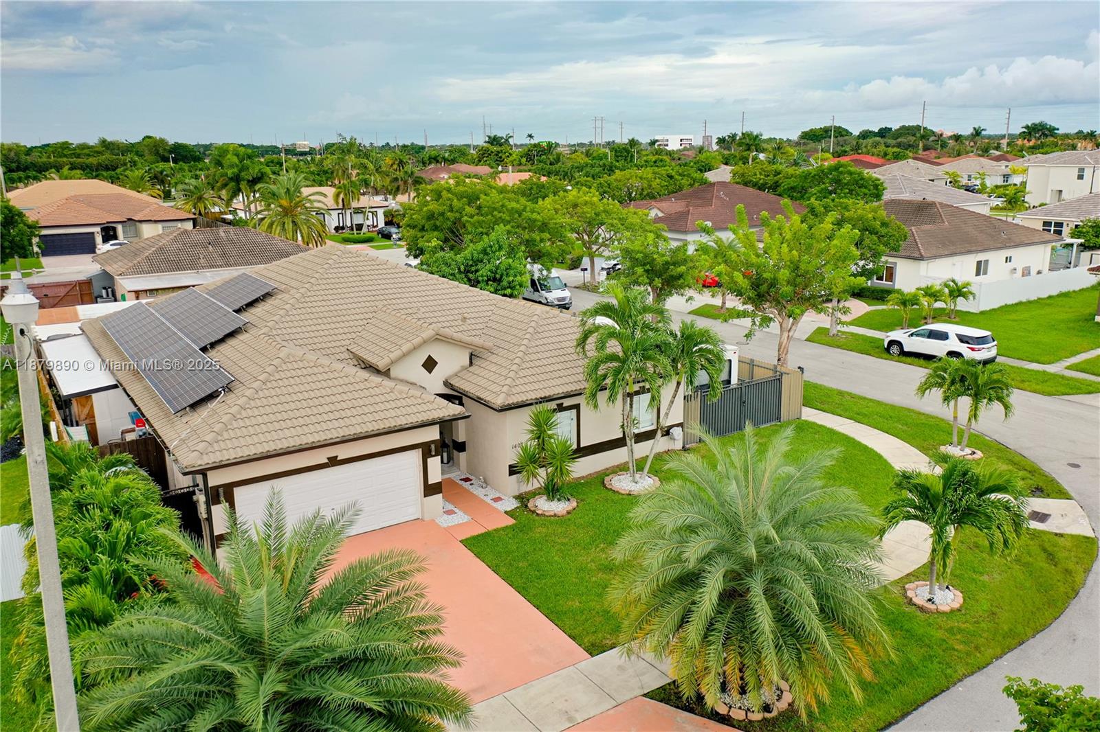 TENNESSEE ESTATES - Residential