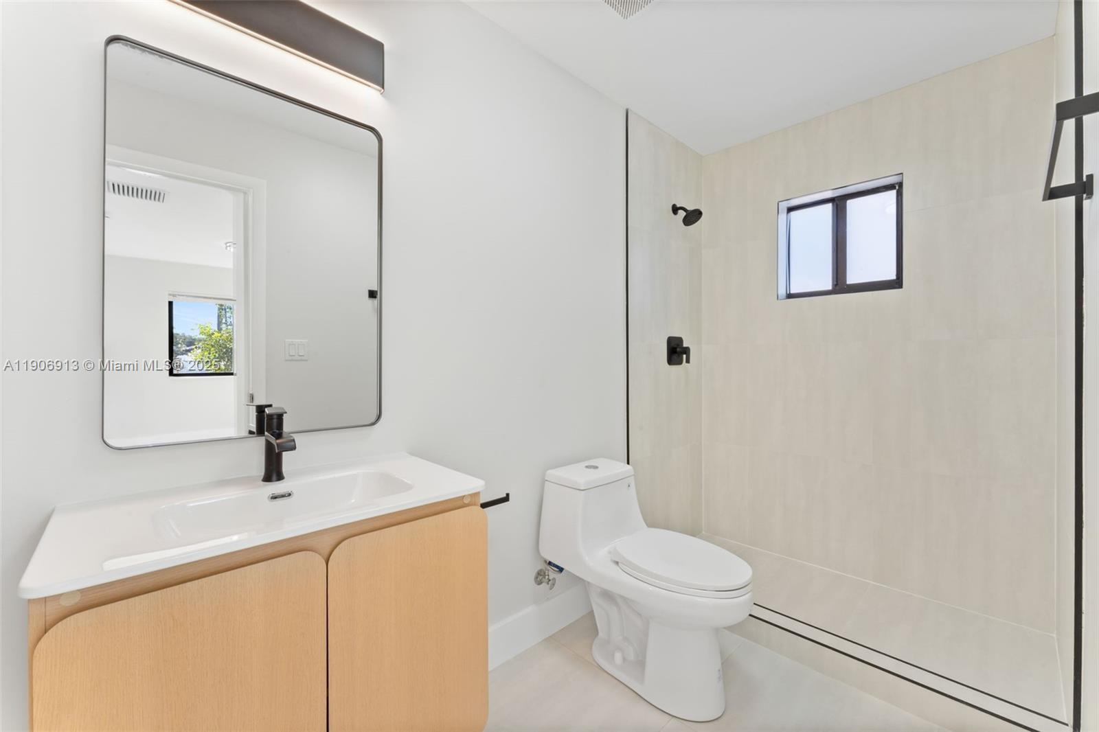 WOODMERE - Residential Income