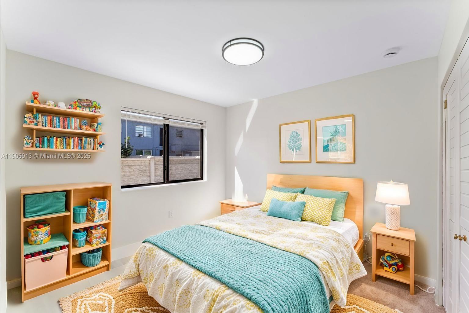 WOODMERE - Residential Income